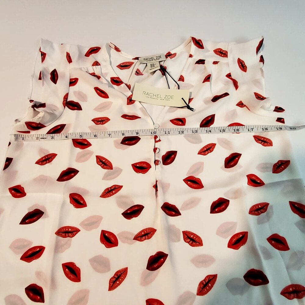 Rachel Zoe Womens XS White Blouse With Red Lips Print Cap Sleeves Button Detail - Picture 5 of 9